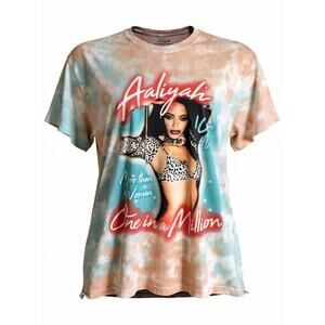 Aaliyah More Than A Woman One In A Million Men’s Tie Dye Shirt Size Medium
